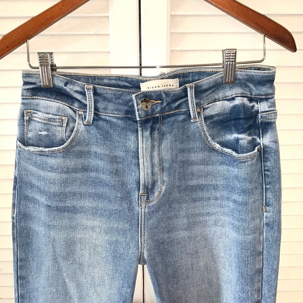 Risen high rise medium wash flared frayed hem jeans women’s size 9/29 - Picture 5 of 8